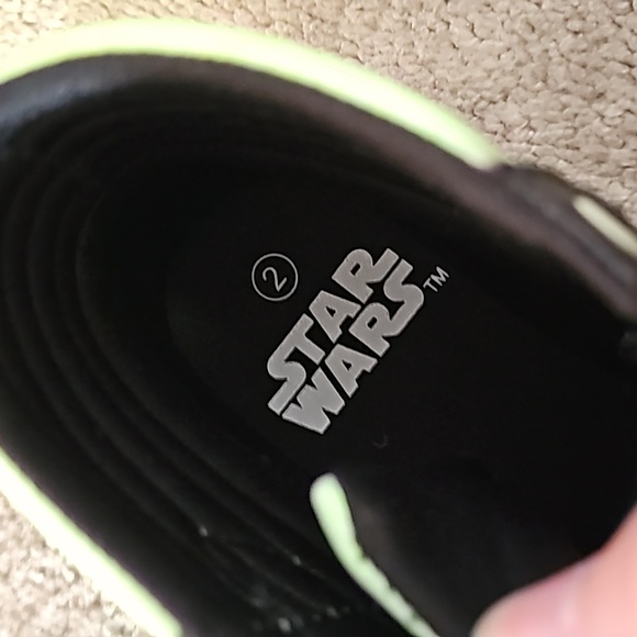 Star Wars Baby Yoda Sneakers - Picture 6 of 6
